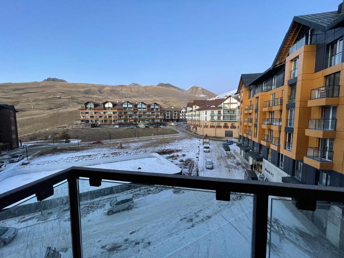 Redco Four Seasons In New Gudauri 302 Apartment ภายนอก รูปภาพ